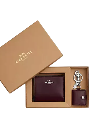 Coach Boxed Snap Wallet And Picture Frame Bag Charm