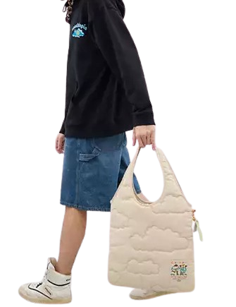 Coach Coachtopia Loop Flat Tote With Cloud Quilting