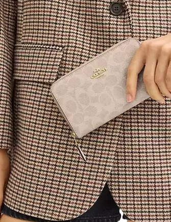Coach Medium Id Zip Wallet In Signature Canvas