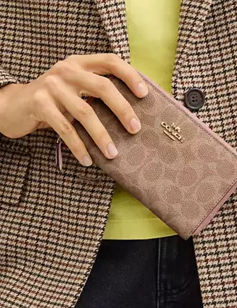 Coach Medium Id Zip Wallet In Signature Canvas