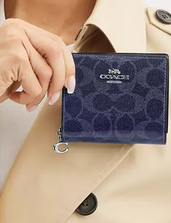 Coach Snap Wallet In Signature Canvas