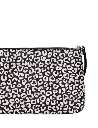 Kate Spade New York Chelsea Leopard Heart Medium Wristlet Pouch