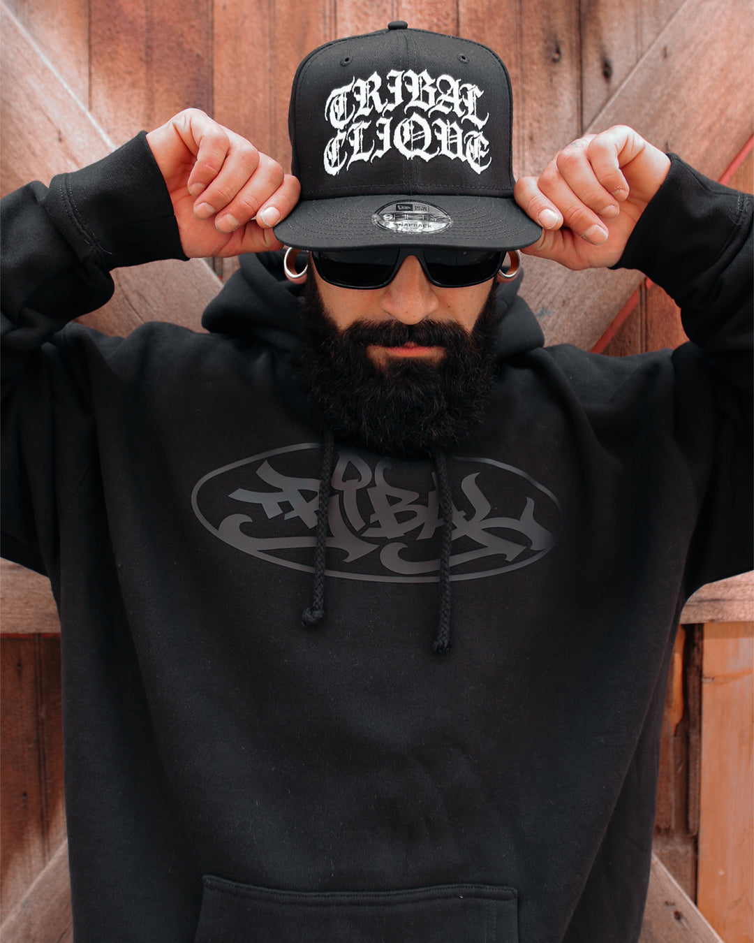 BLACK RUBBER OVAL - Pullover Hoodie