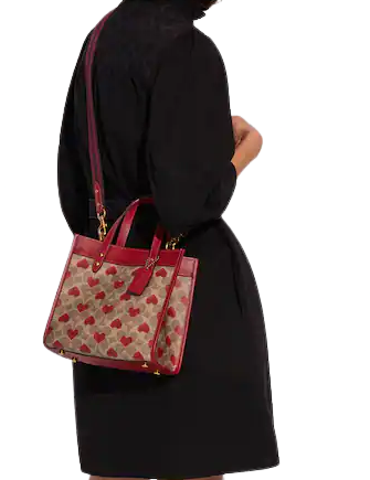 Coach Field Tote 22 In Signature Canvas With Heart Print