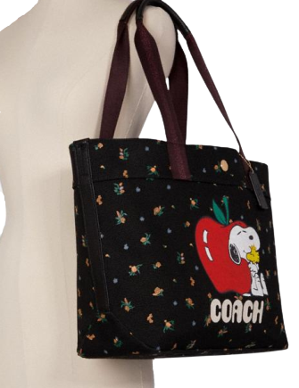 Coach X Peanuts Tote With Snoopy